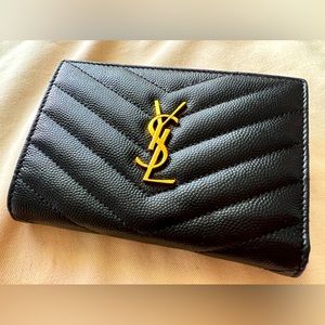 YSL Saint Laurent Zipped Bi-Fold Leather Wallet